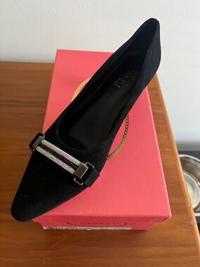 VANELi “Torey” Black Suede Pumps | Size 9.5 Narrow
